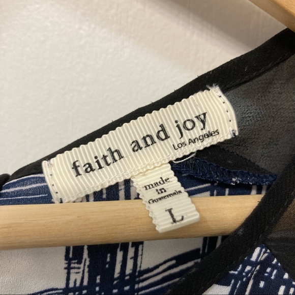 3/$30 Faith & Joy Sleeveless blouse Dark blue/white/black Size L - Picture 3 of 4